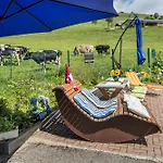 Sport Rees - Anna Apartment Hofsgrund